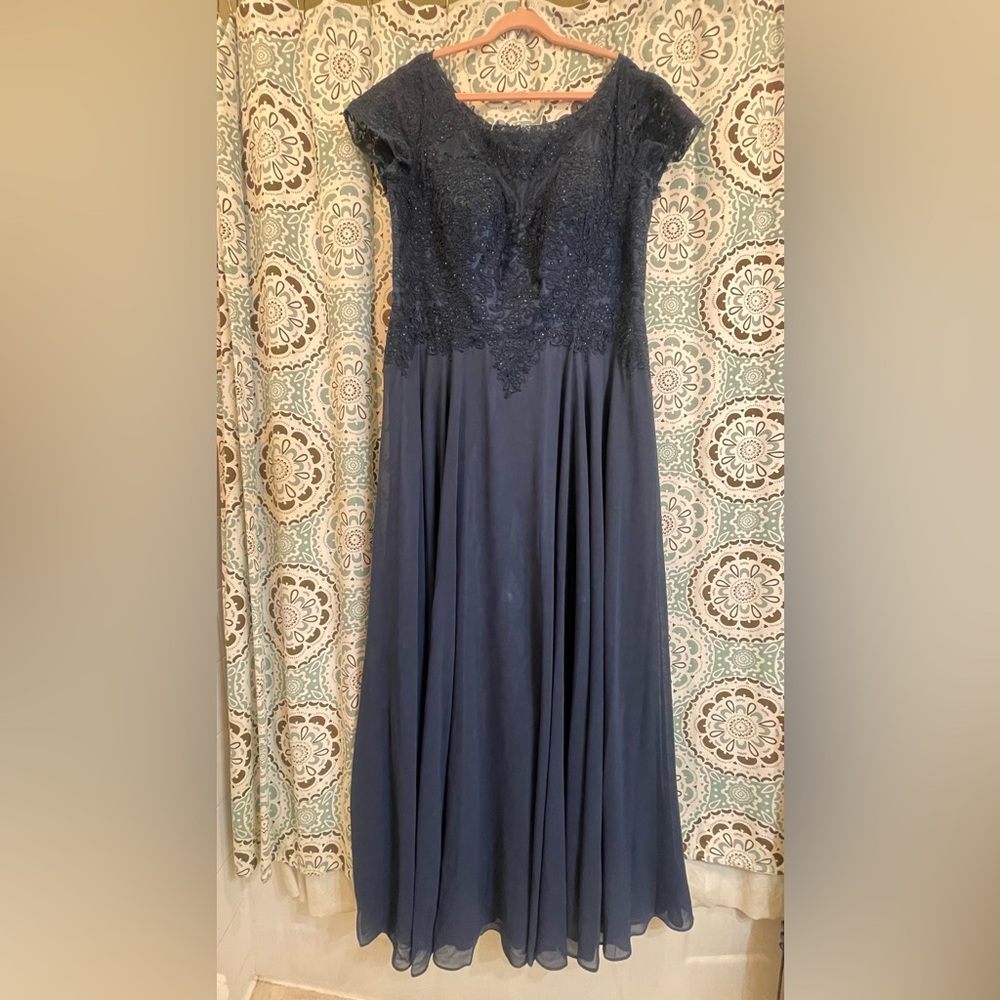 Mother of the bride/groom dress